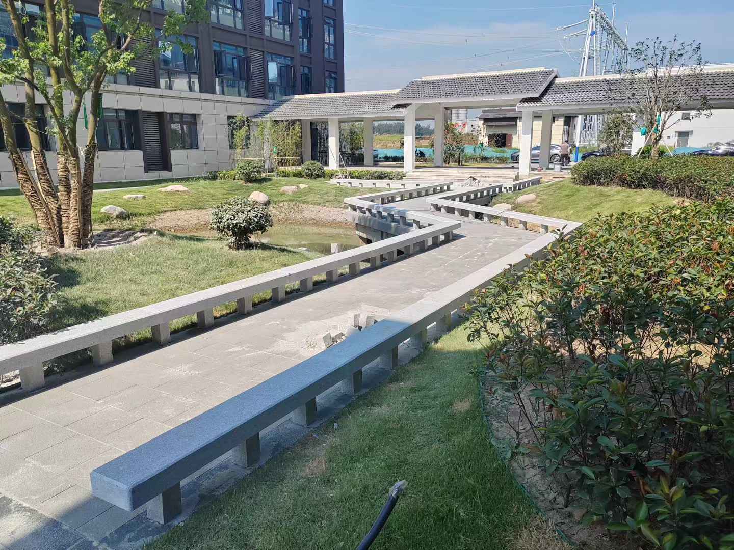 沧州 芝麻灰小区坐凳&栏杆安装效果