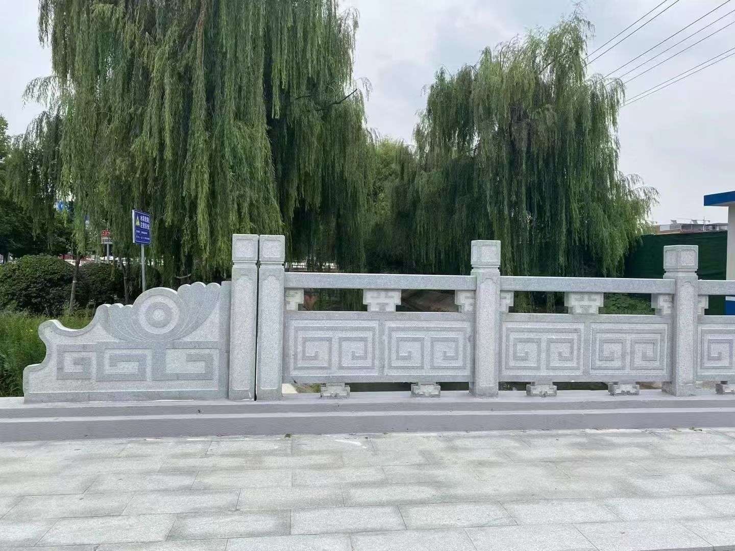 沧州 芝麻灰桥栏杆、河道栏杆安装效果